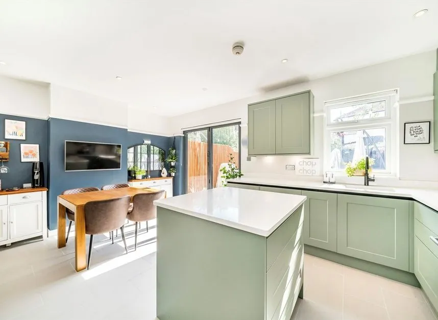 Runnymede Crescent, London, SW16, photo 3