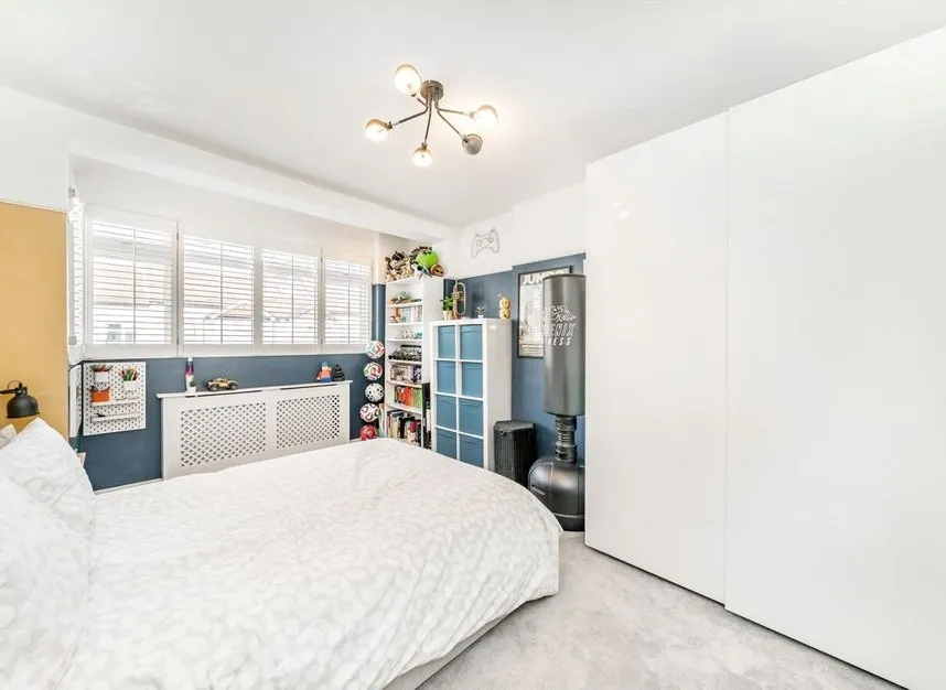 Runnymede Crescent, London, SW16, photo 5