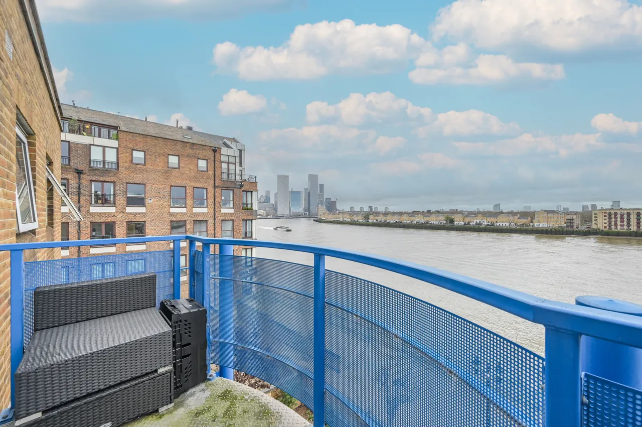 Flat 39 Sirius Building, 3 Jardine Road, London, photo 6
