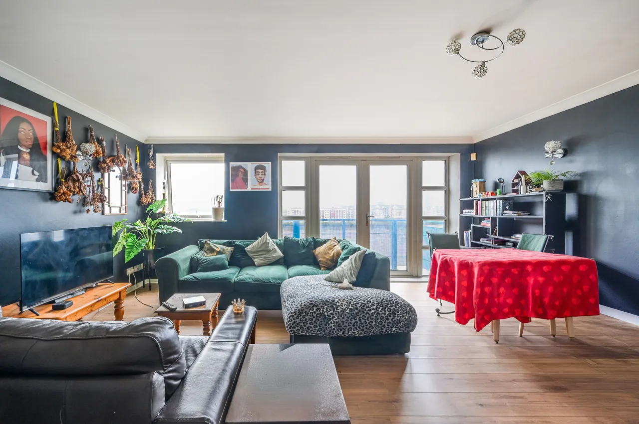 2 bed flat for sale — Flat 39 Sirius Building, 3 Jardine Road, London