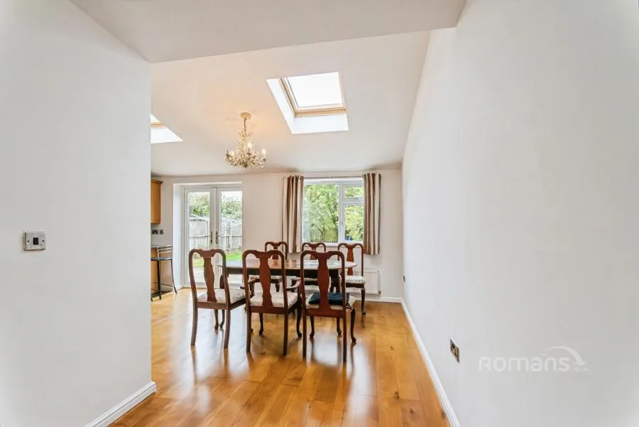 Rowan Drive, Royal Wootton Bassett, SN4, photo 13