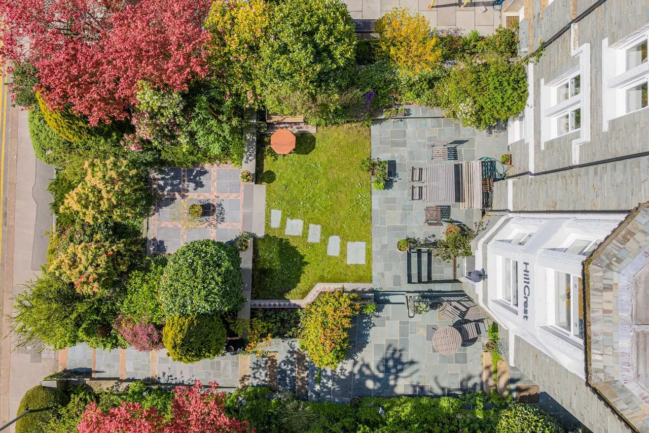 Hillcrest, The Heads, CA12, photo 40