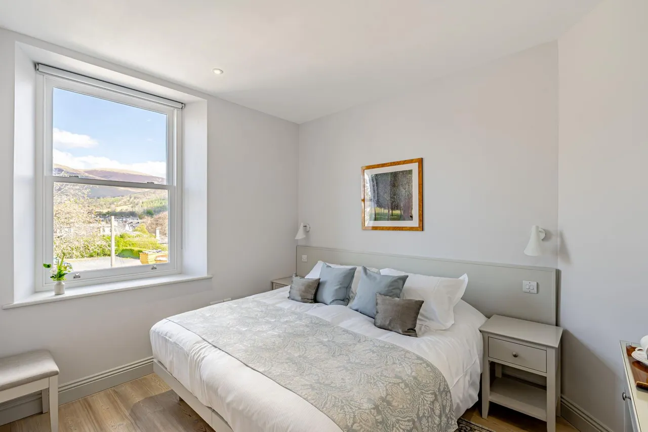 Hillcrest, The Heads, CA12, photo 28