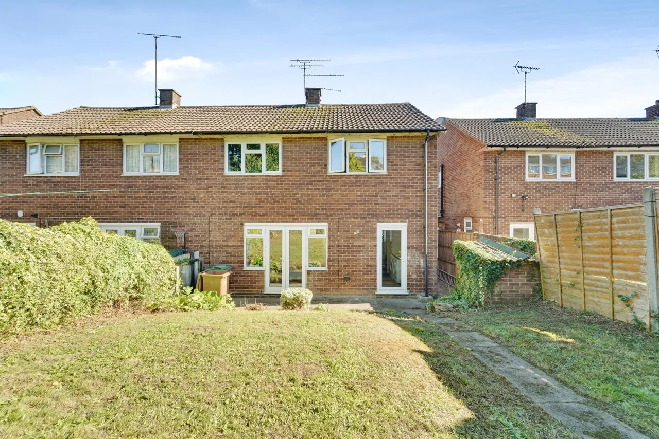 Eaton Valley Road, Luton, LU2, photo 28