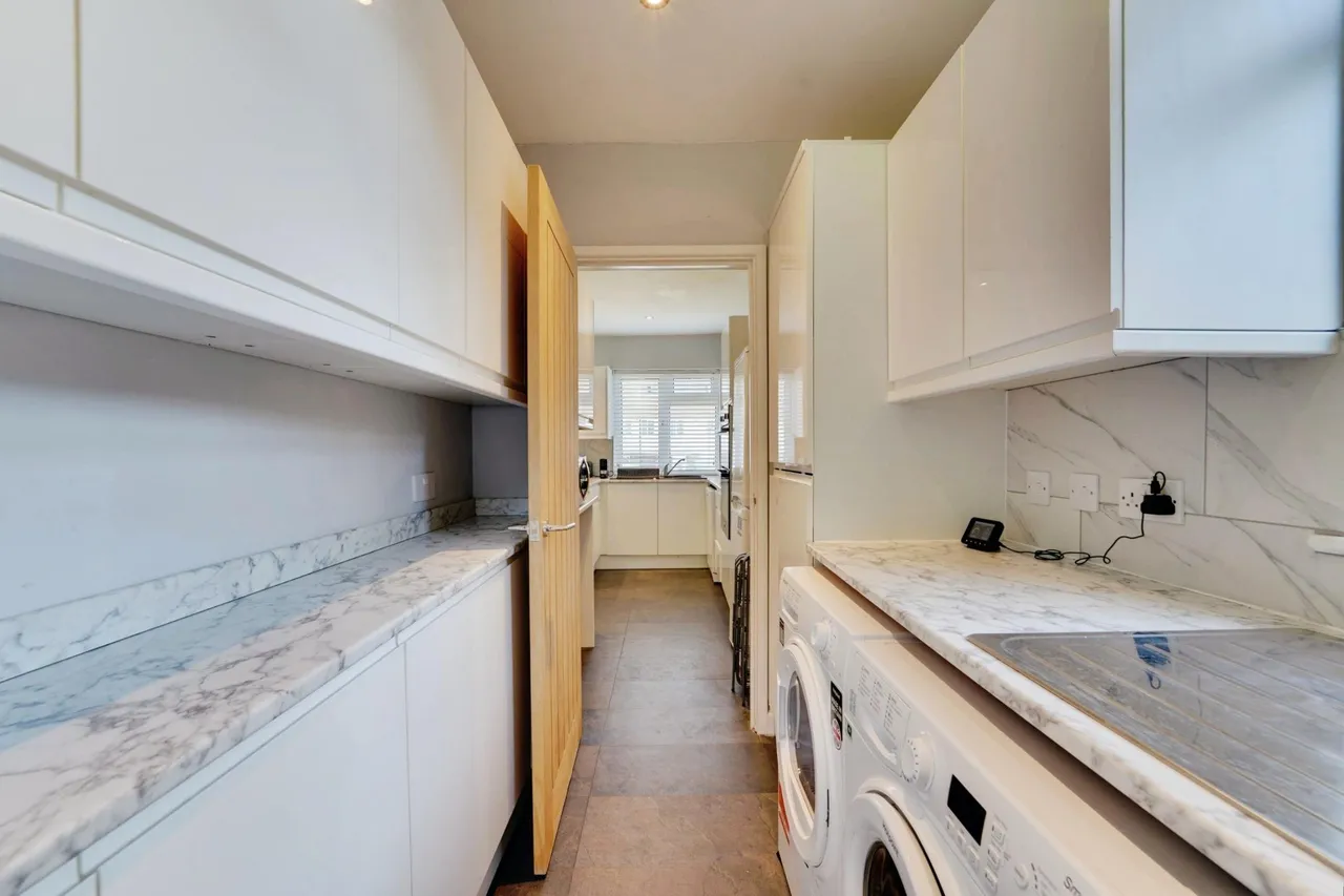 Eaton Valley Road, Luton, LU2, photo 9