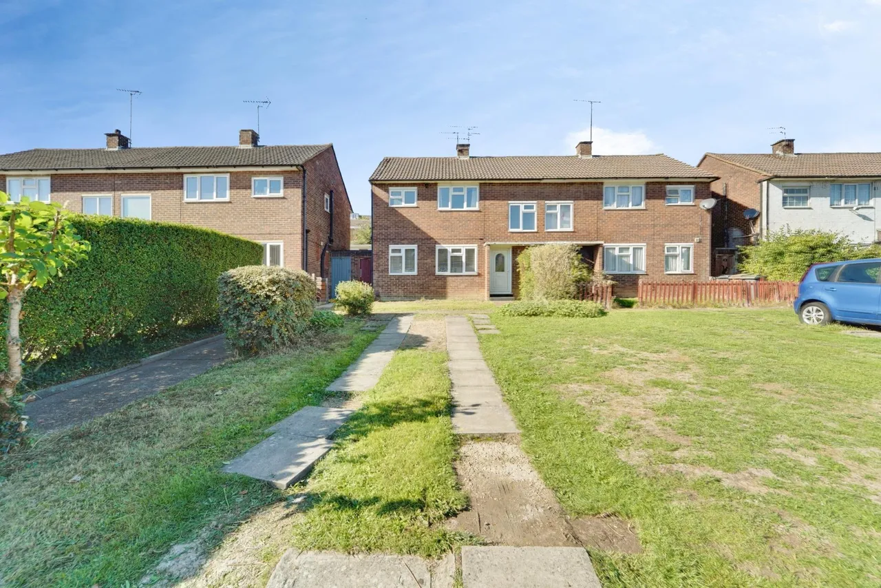 Eaton Valley Road, Luton, LU2, photo 2