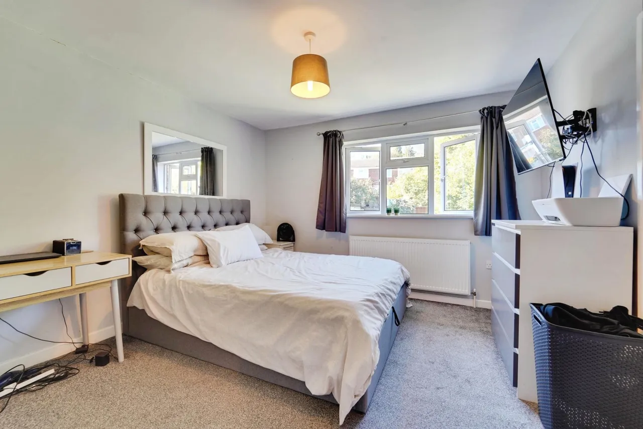 Eaton Valley Road, Luton, LU2, photo 18