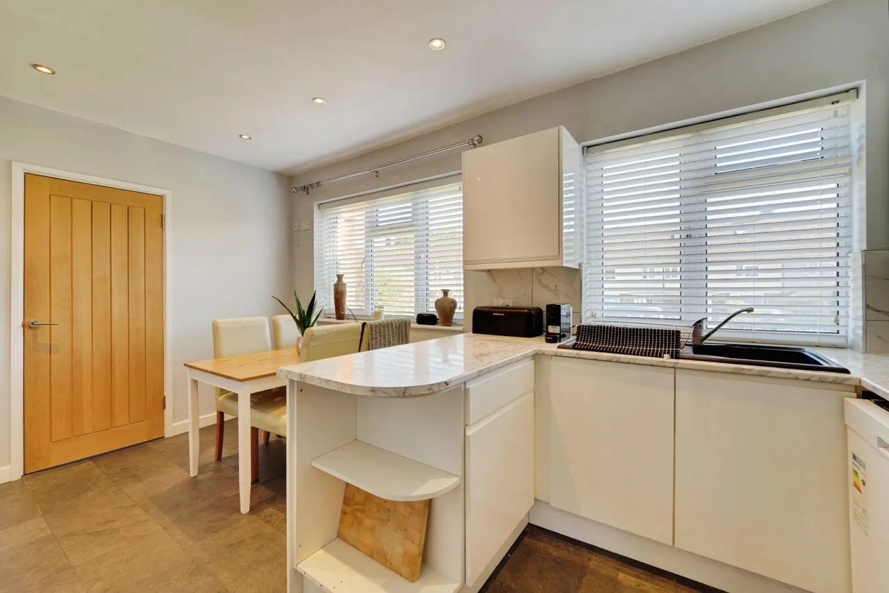 Eaton Valley Road, Luton, LU2, photo 4