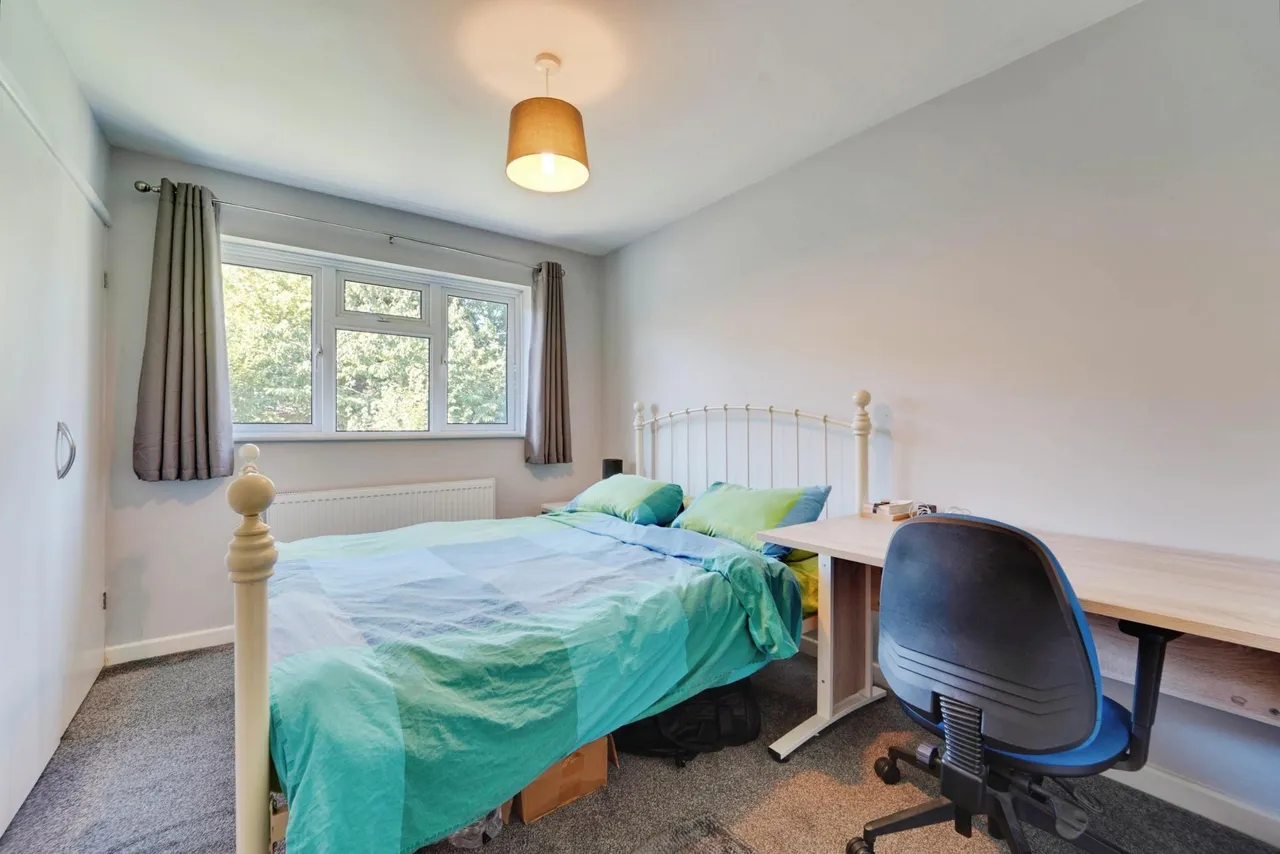 Eaton Valley Road, Luton, LU2, photo 13
