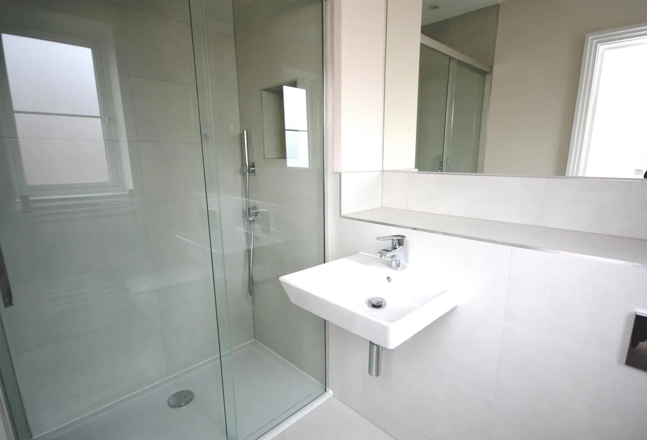 Oaks Lane, Great Bookham, KT23, photo 9