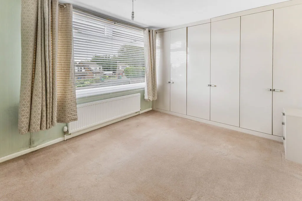 Cherrington Drive, Rochdale OL11 2XS, photo 9