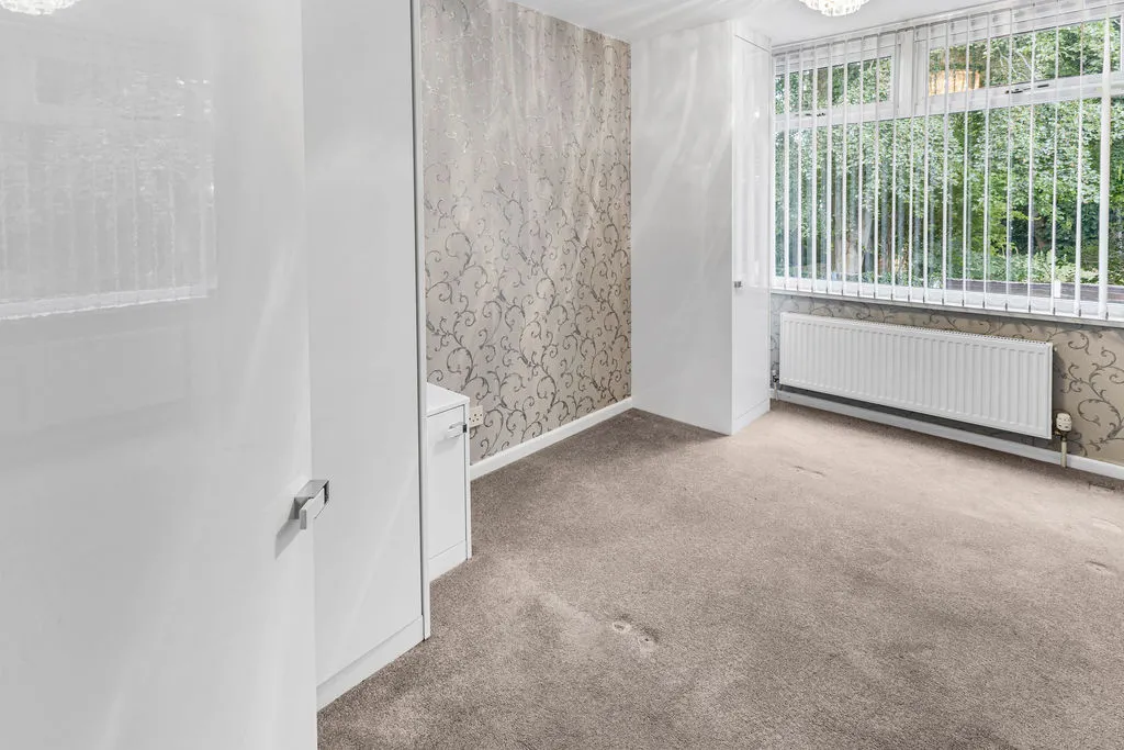 Cherrington Drive, Rochdale OL11 2XS, photo 10