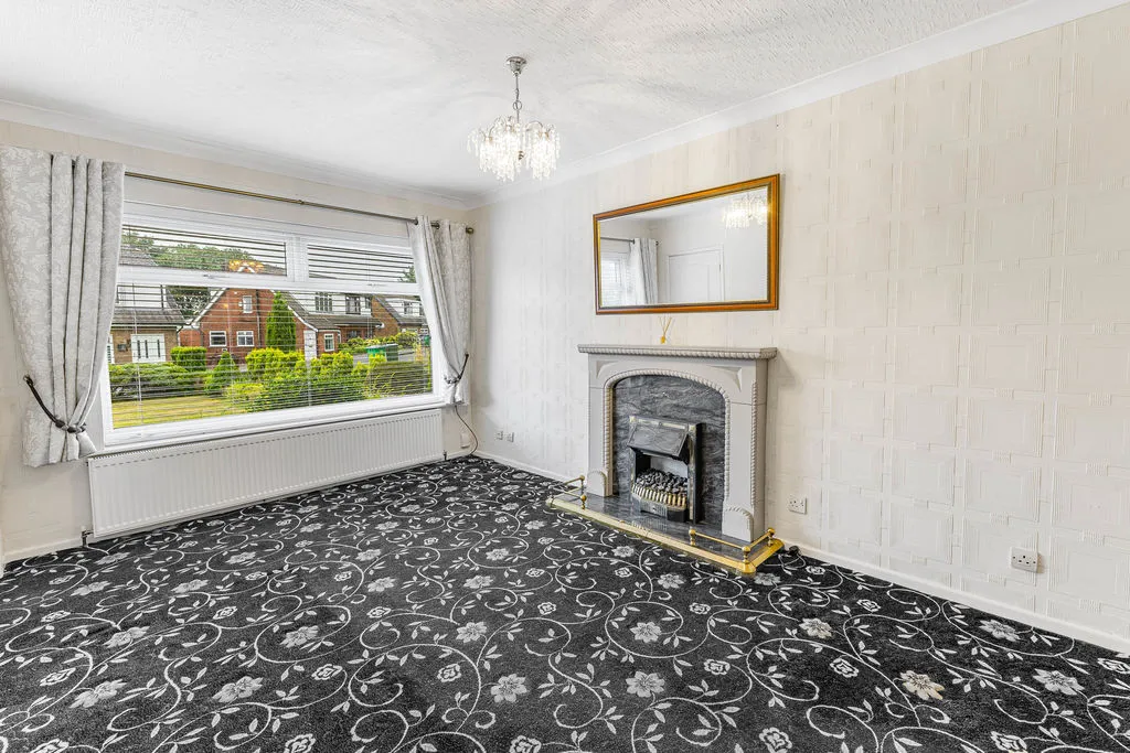 Cherrington Drive, Rochdale OL11 2XS, photo 3
