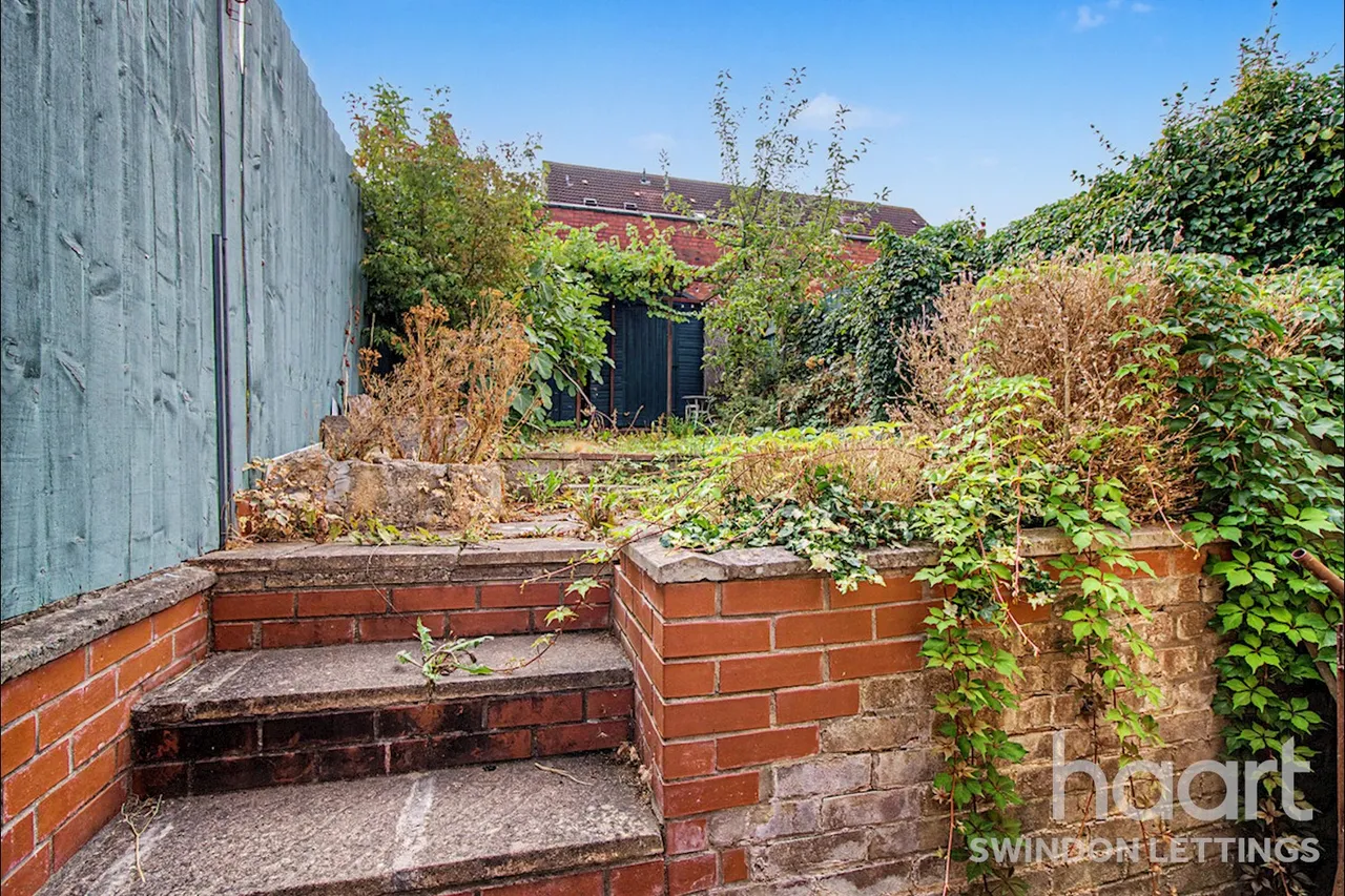 Redcliffe Street, SN2, photo 15