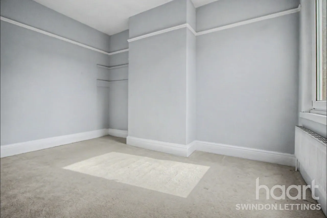 Redcliffe Street, SN2, photo 11