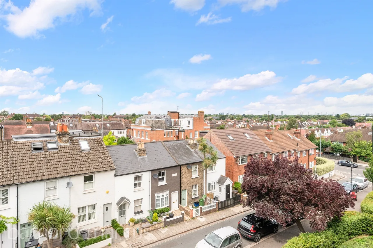 Upper Richmond Road West, East Sheen, London, photo 9