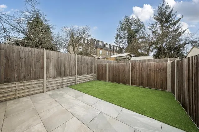 Totteridge Lane, London, N20, photo 19
