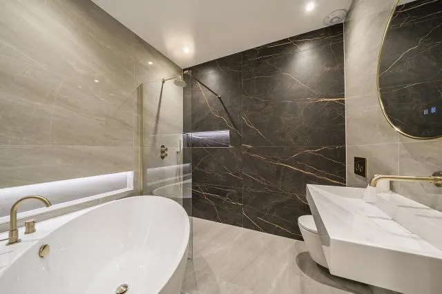 Totteridge Lane, London, N20, photo 17