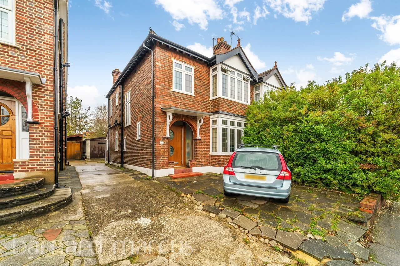 3 bed house for sale, D'arcy Road, Cheam, SM3