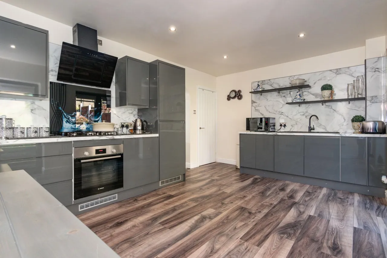 Halliwell Road, Prestwich, M25, photo 7