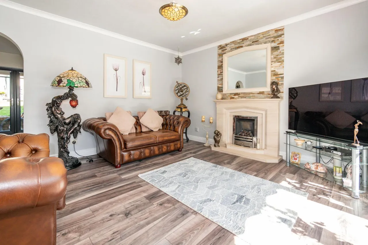 Halliwell Road, Prestwich, M25, photo 5