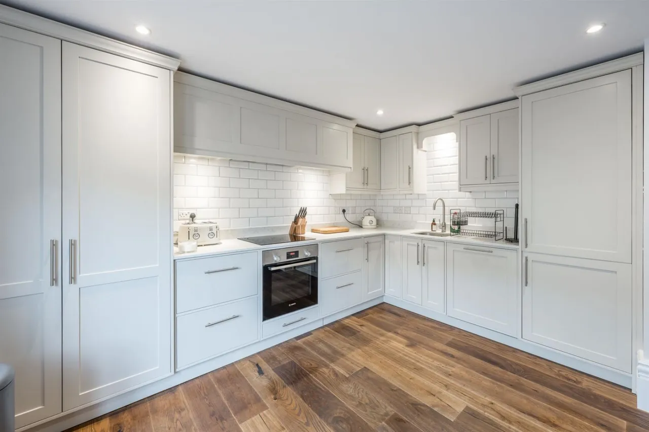 Broadfield House, Kingswinford, DY6 9NS, photo 7