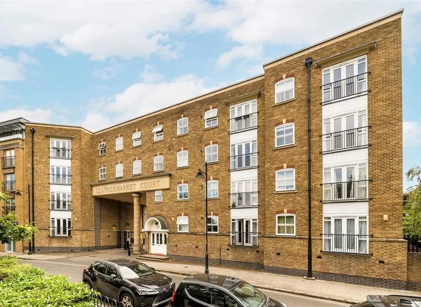 2 bed flat for sale, Leathermarket Court, London Bridge, SE1