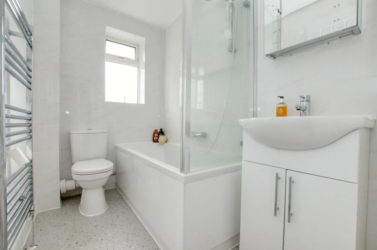 Lynn Close, West End, Southampton, SO18 3LQ, photo 11