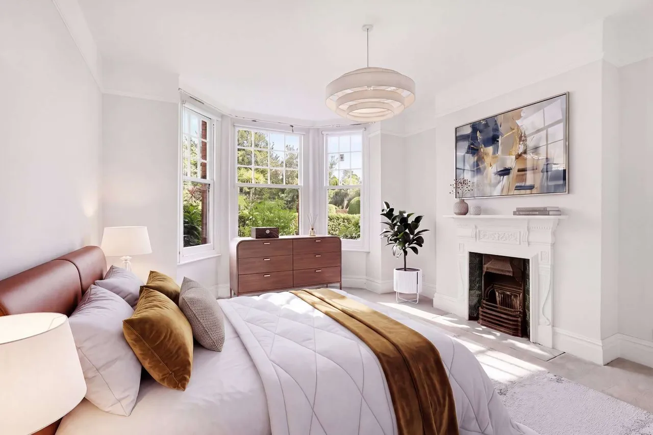 Sutton Court, Fauconberg Road, London, W4 3JG, photo 3