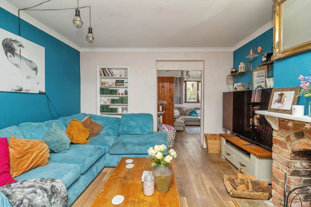 Chestnut Road, Yardley Gobion, NN12, photo 5