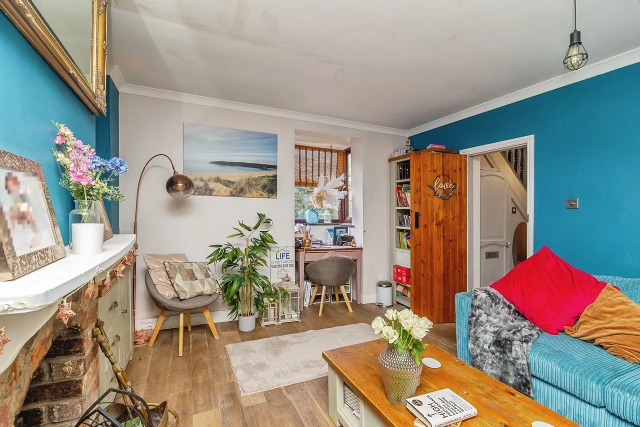 Chestnut Road, Yardley Gobion, NN12, photo 19