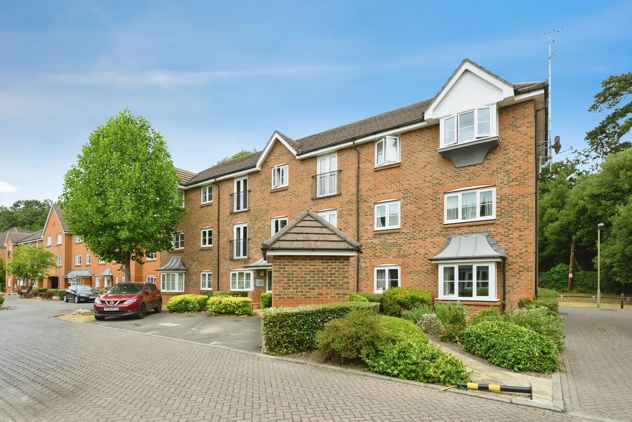 Kingsfield Way, Redhill, RH1, photo 14