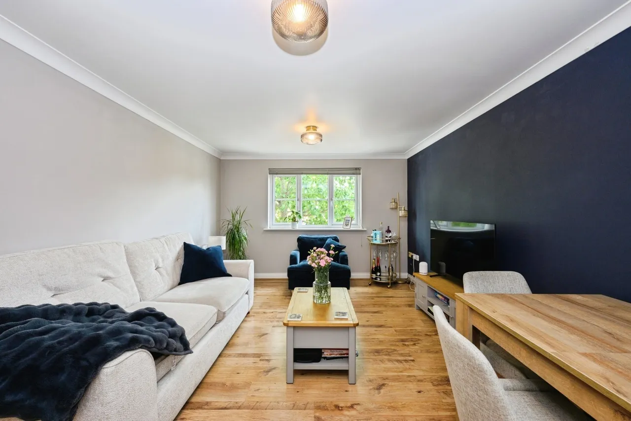 Kingsfield Way, Redhill, RH1, photo 10