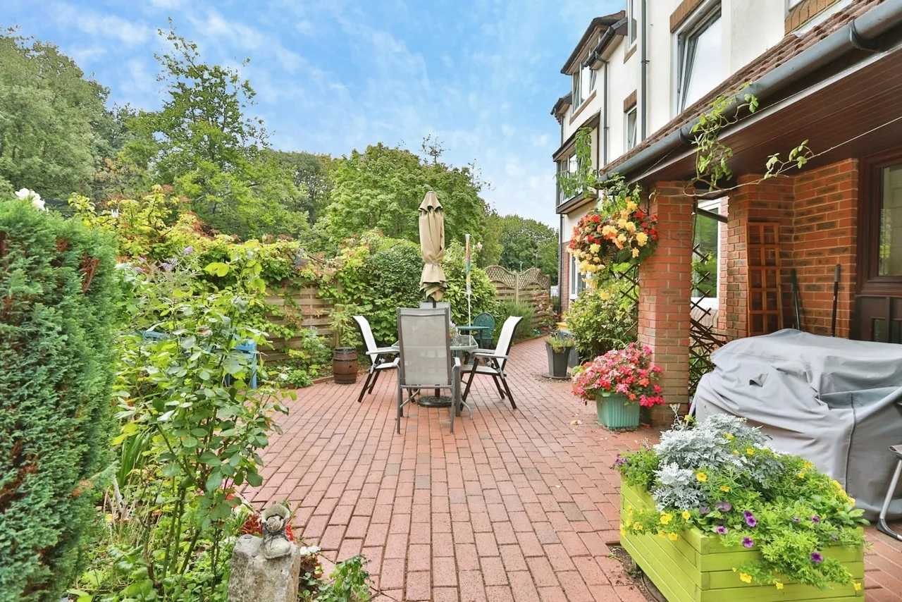 Queens Park West Drive, Bournemouth, BH8, photo 17