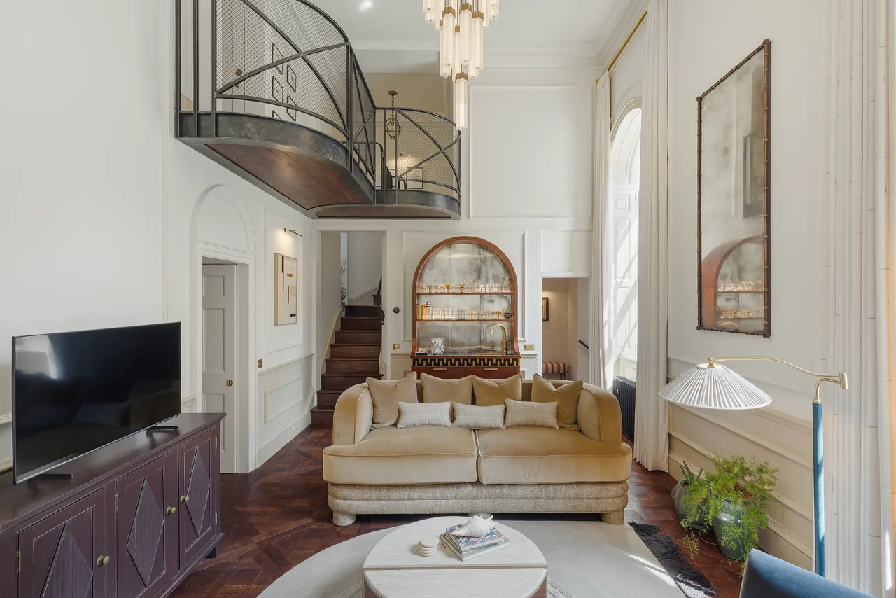 2 bed flat to rent, Albany, Mayfair, W1J