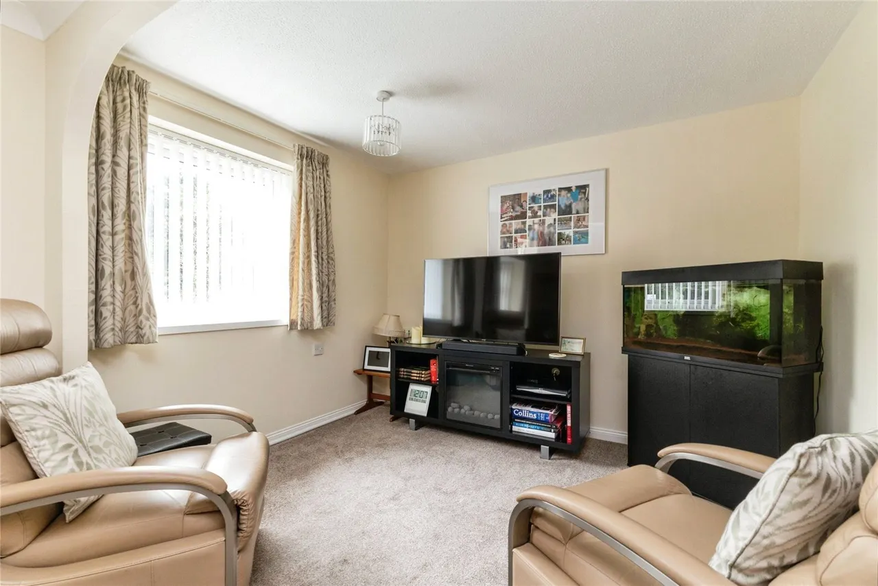 Wycliffe Court, Yarm, Durham, TS15, photo 4