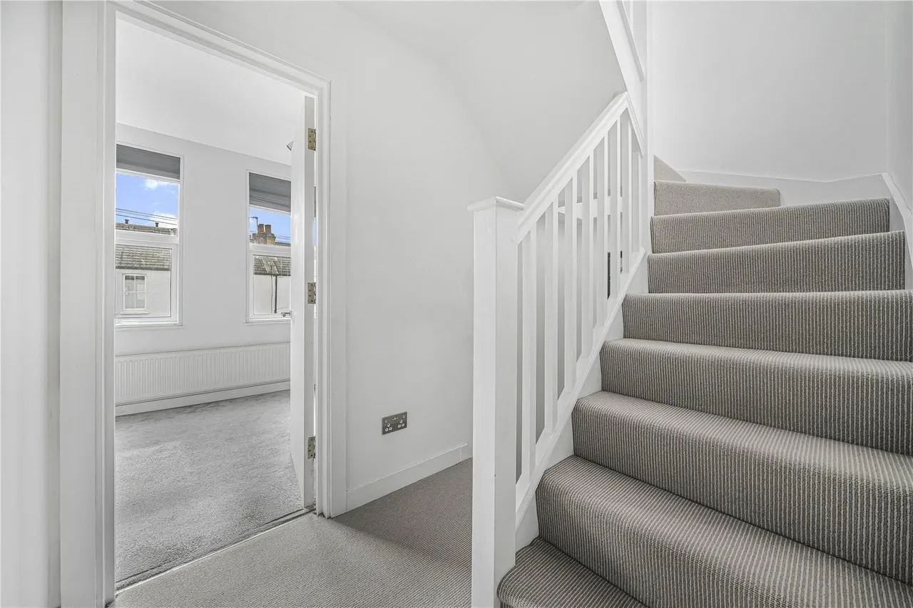 Springfield Road, Teddington, TW11, photo 8