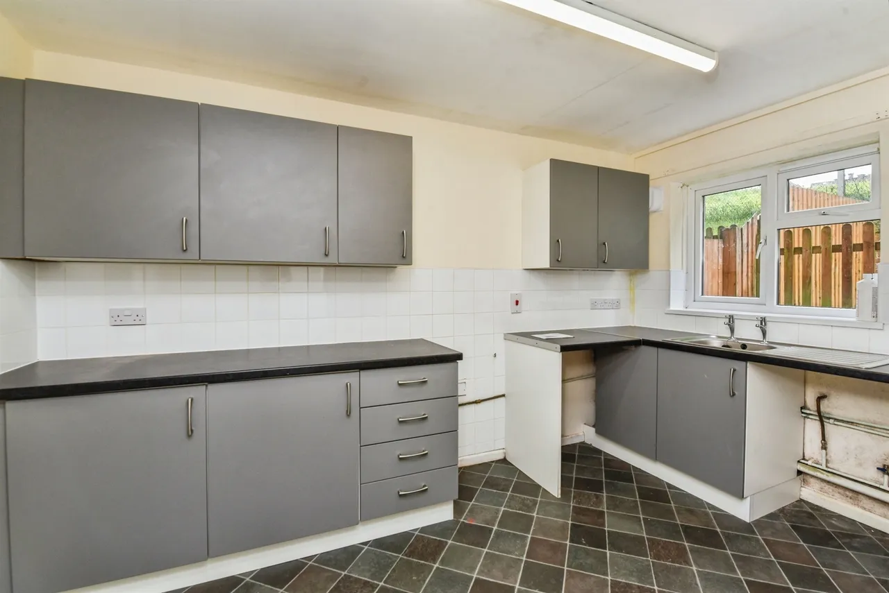 Feltham Drive, Frome, photo 2