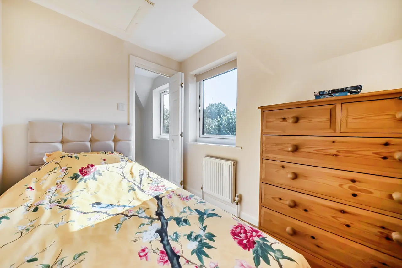Bridge View Hook Road, North Warnborough, Hook, RG29 1EW, photo 13