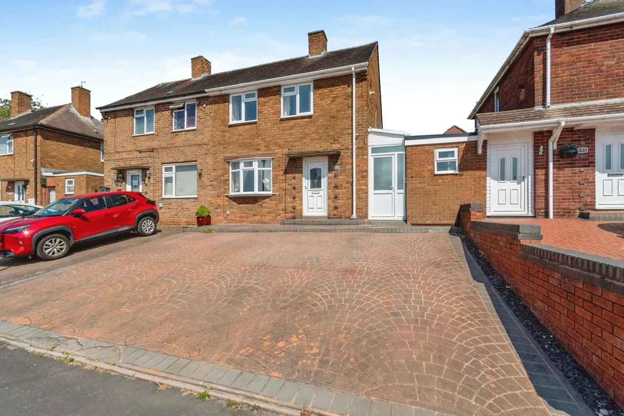 2 bed house for sale — Saturn Road, Cannock, Staffordshire, WS11