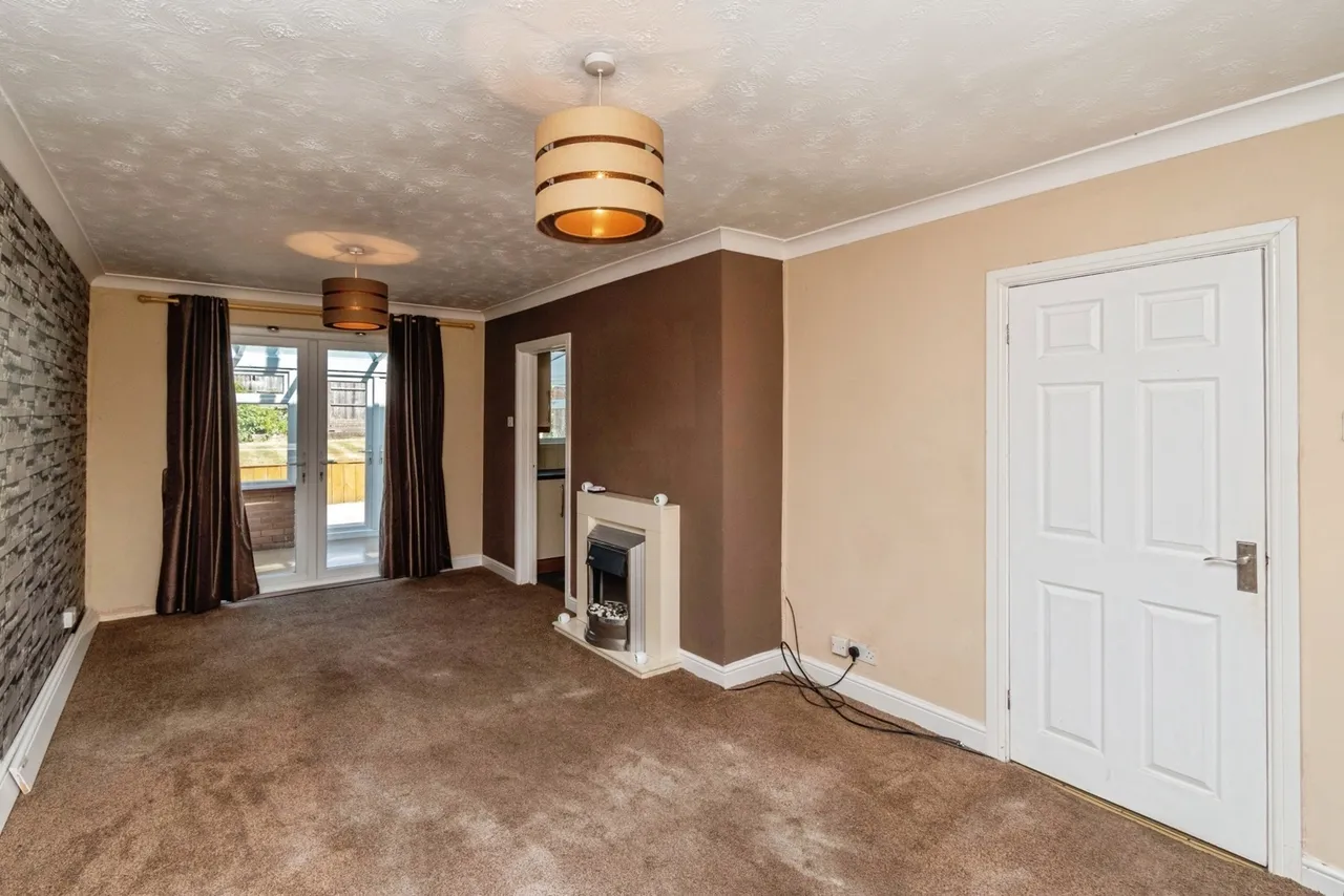 Saturn Road, Cannock, Staffordshire, WS11, photo 3