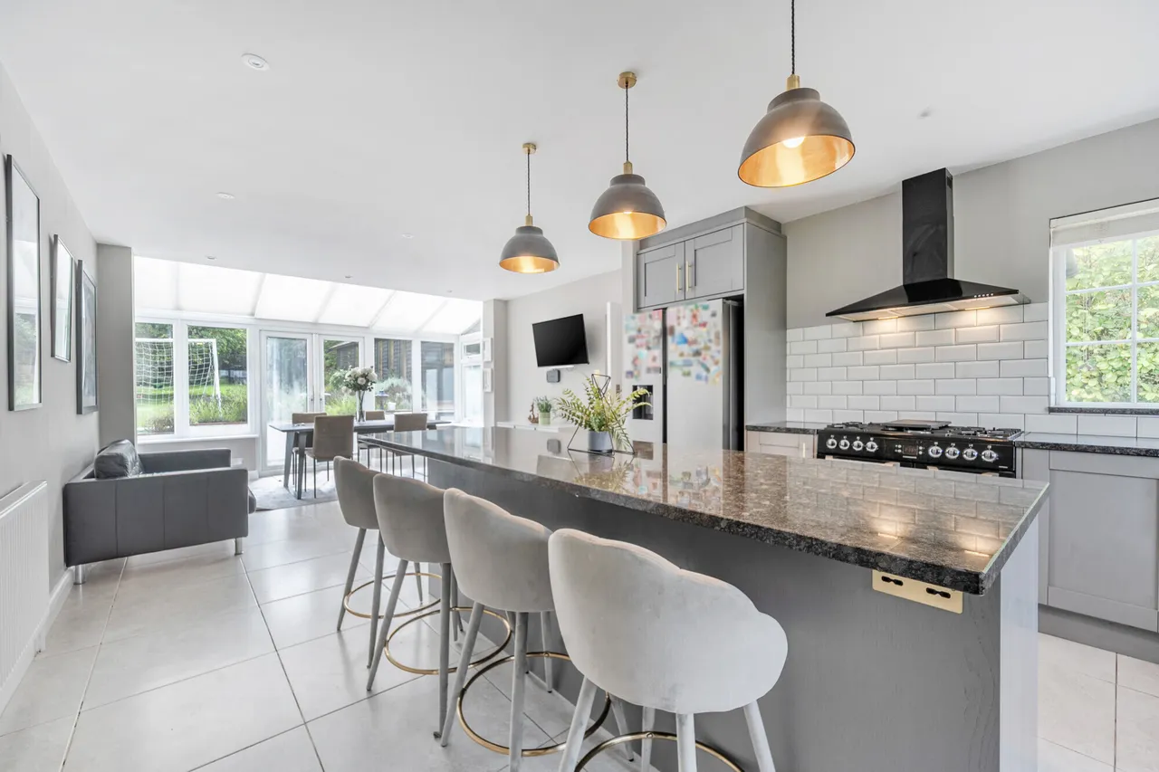 Ballinger Road, South Heath, HP16, photo 2