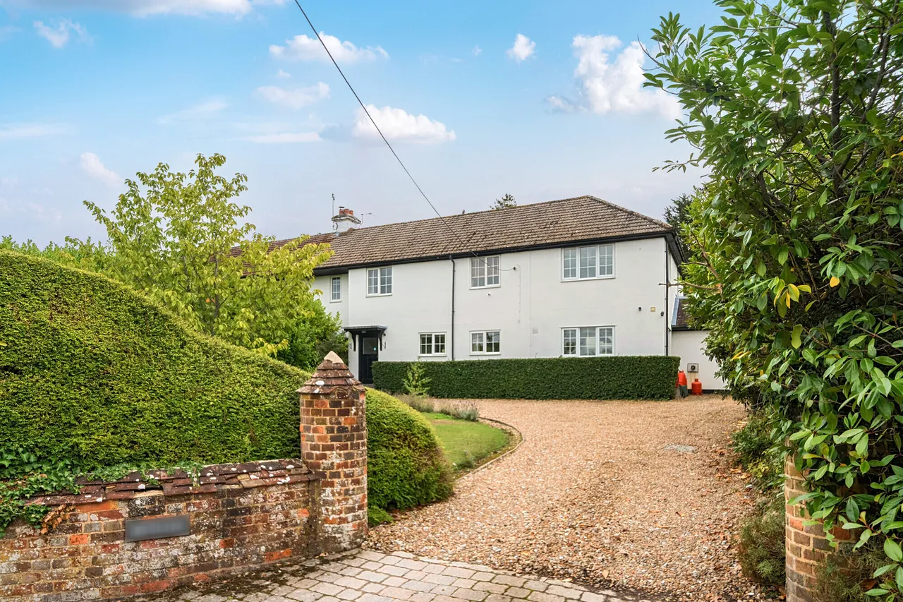 4 bed house for sale — Ballinger Road, South Heath, HP16