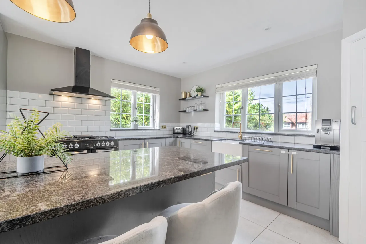 Ballinger Road, South Heath, HP16, photo 7