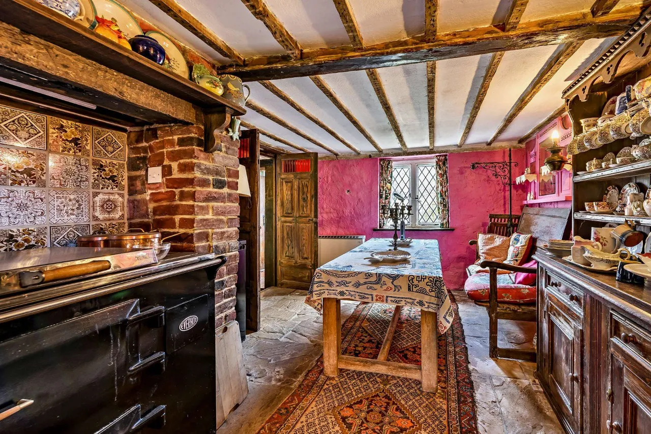 The Street, Wilmington, Polegate, East Sussex, BN26 5SQ, photo 8