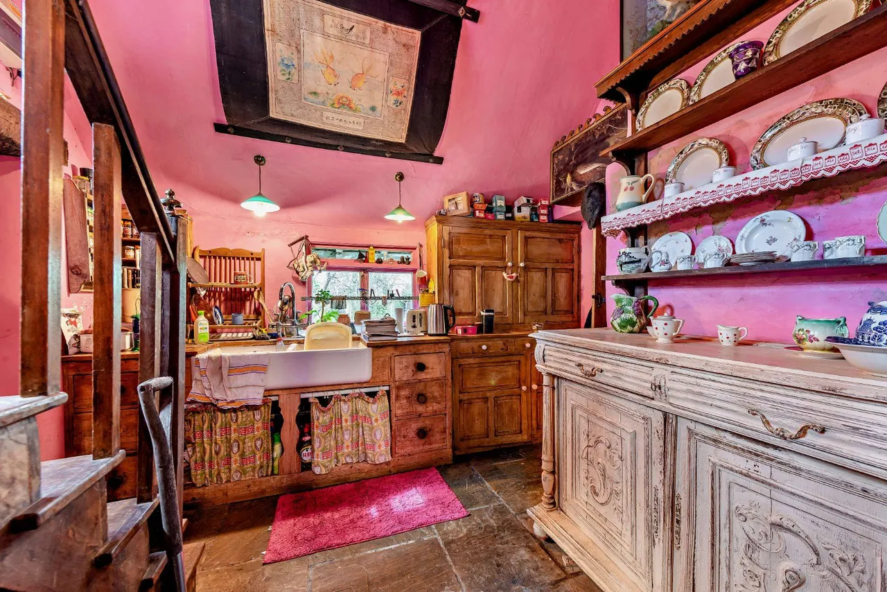 The Street, Wilmington, Polegate, East Sussex, BN26 5SQ, photo 7