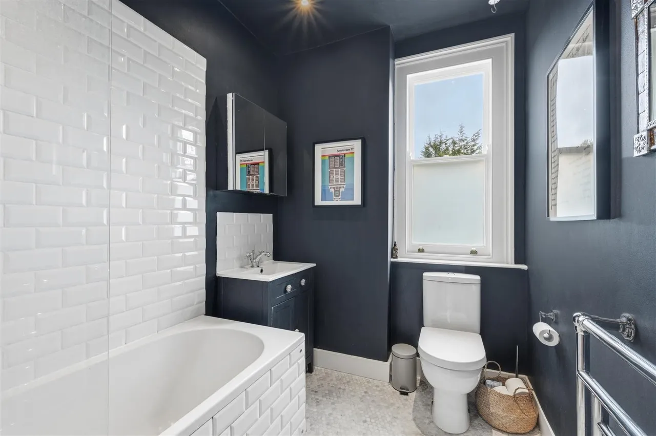 Dupont Road, London SW20 8EQ, photo 8