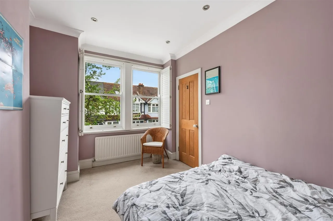 Dupont Road, London SW20 8EQ, photo 11