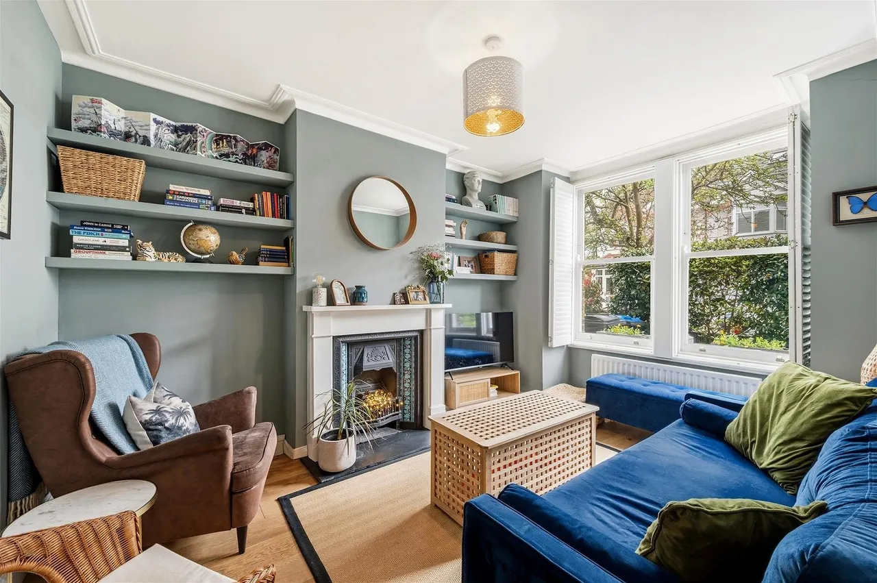 Dupont Road, London SW20 8EQ, photo 2
