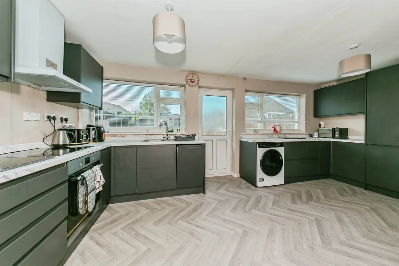 Bentley Road, Uttoxeter, photo 2
